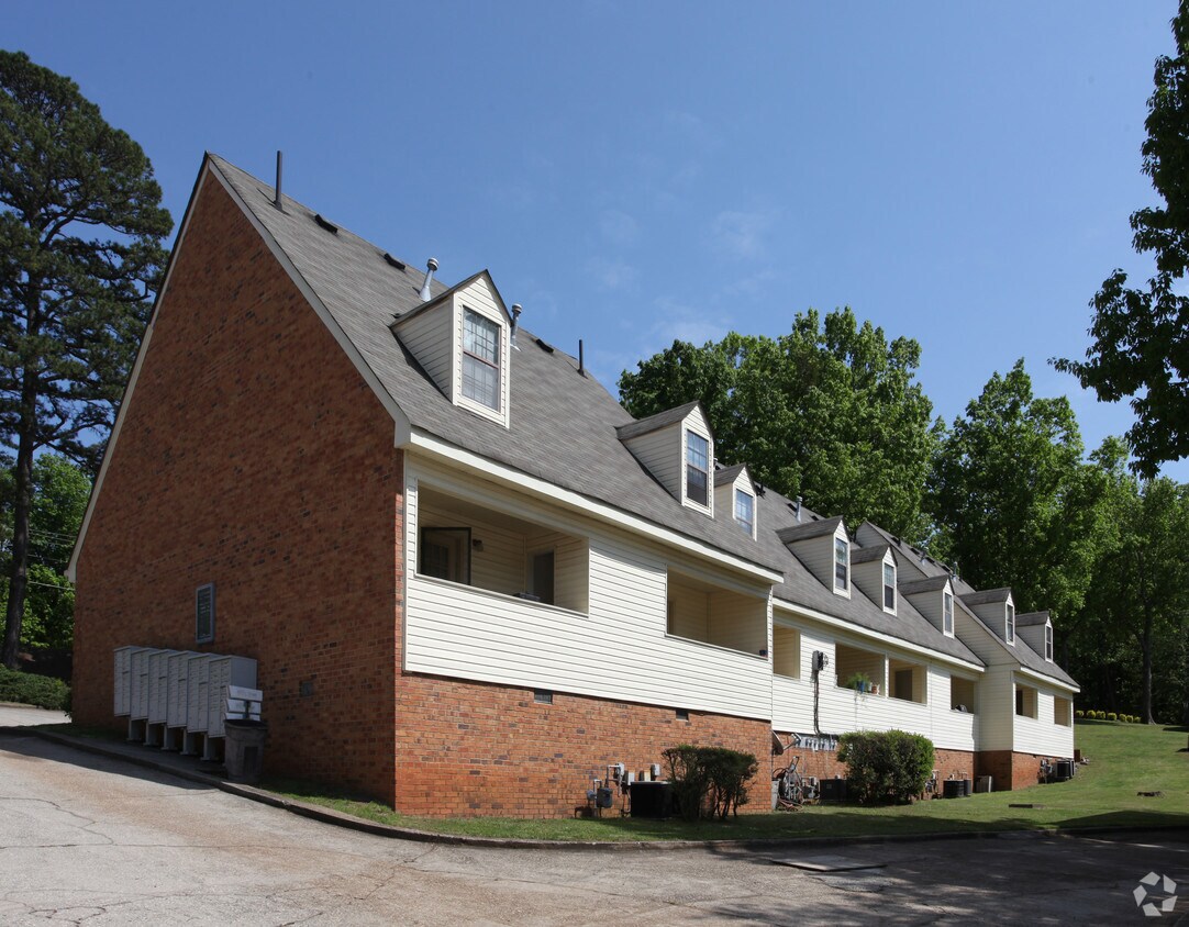 Foto del edificio - Hillcrest Apartments