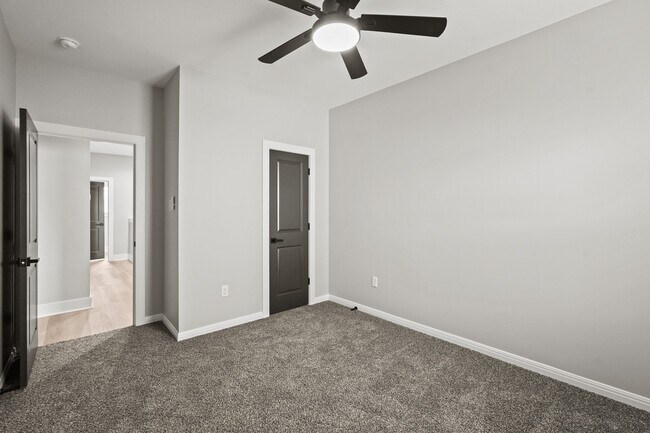 Foto del edificio - 2113 St Charles St
