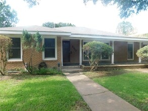 Building Photo - 2317 Dorrington St