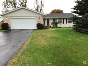 Building Photo - 10996 Meadowsweet Ln
