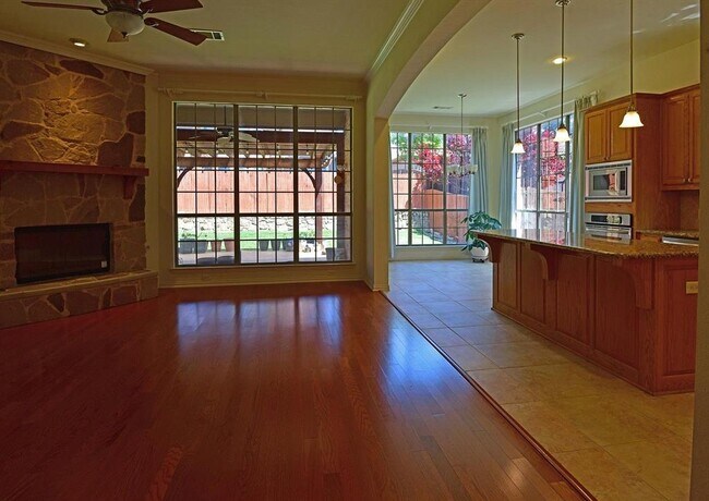 Building Photo - 9712 Ben Hogan Ln