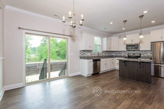 Building Photo - 113 Knoll Ct