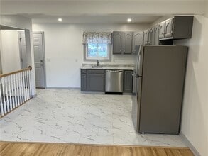 Building Photo - 46 Sienna Dr