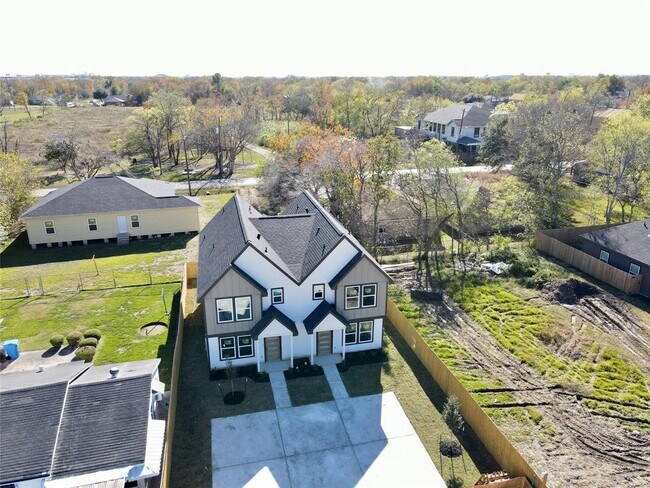 Foto del edificio - 8026 Attwater St