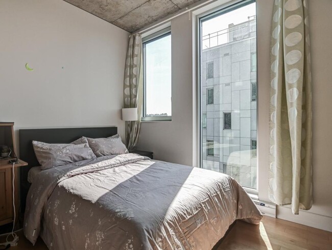 Photo du bâtiment - 888 Rue Wellington