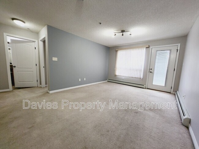 Photo du bâtiment - 330 Clareview Station Dr NW
