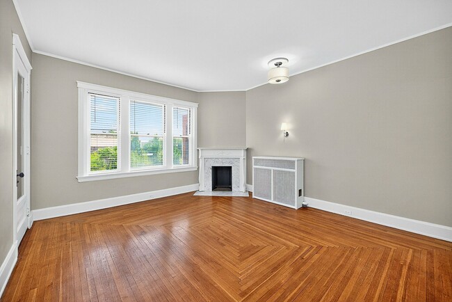 Building Photo - Clermont Condominiums