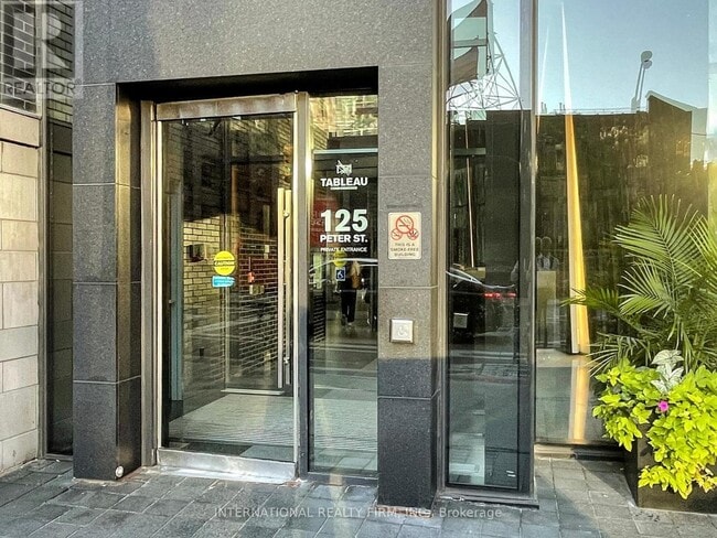 Photo du bâtiment - 125 Peter St
