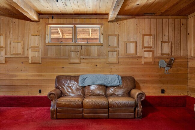 Foto del edificio - 1058 Pine Log Rd