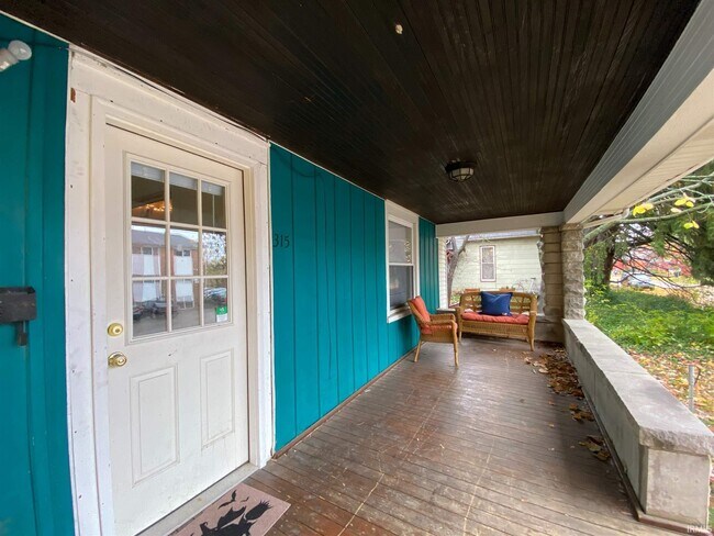 Foto del edificio - 315 E University St