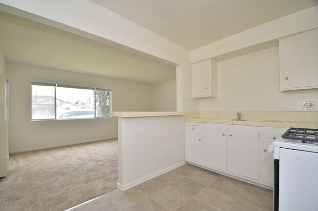 Building Photo - 2321 Carnegie Ln