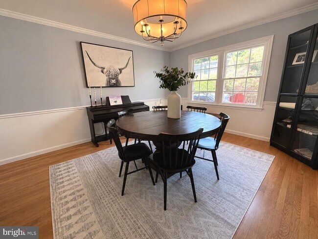 Foto del edificio - 7327 Yates Ct