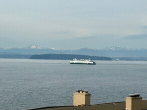 Building Photo - 10203 47th Ave SW