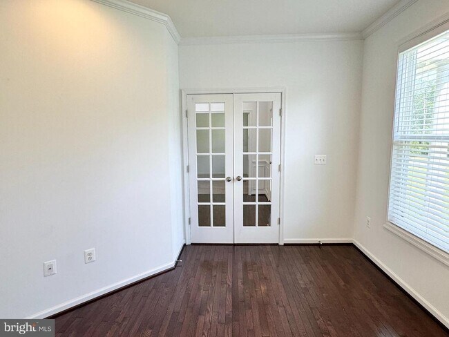 Foto del edificio - 133 Brooke Point Ct