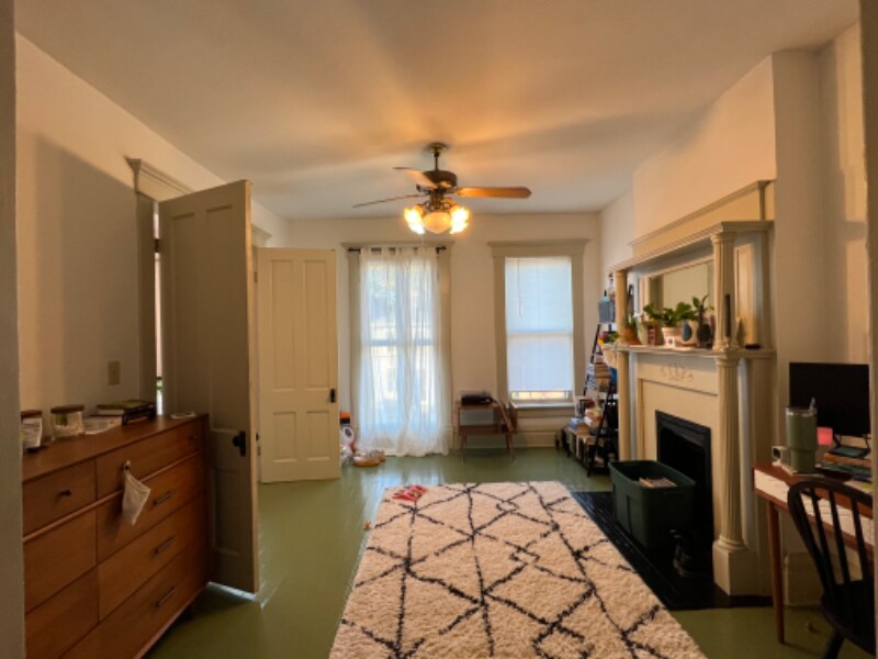 Foto principal - 245 W 4th Ave