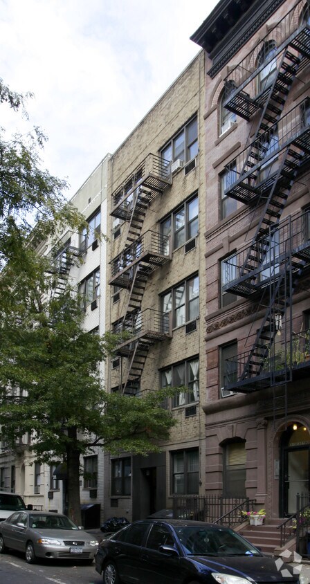 Primary Photo - Dor L'Dor Properties