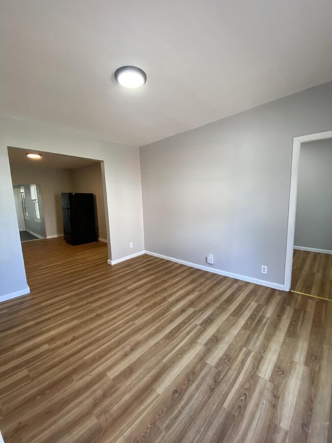 Building Photo - 22 Crockett Ave