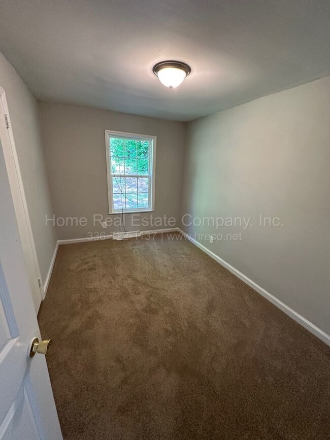 Foto del edificio - 1528 Argonne Blvd
