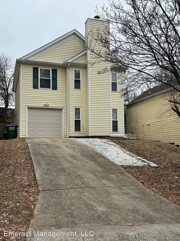 3 br, 2.5 bath House 1554 Esquire Place House Rental in Norcross