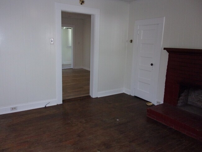 Foto del edificio - 2 Bedroom 1 Bath Home off Ebenezer Road