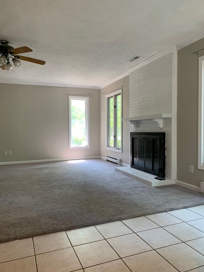 Foto del edificio - 4804 Yorkwood Dr
