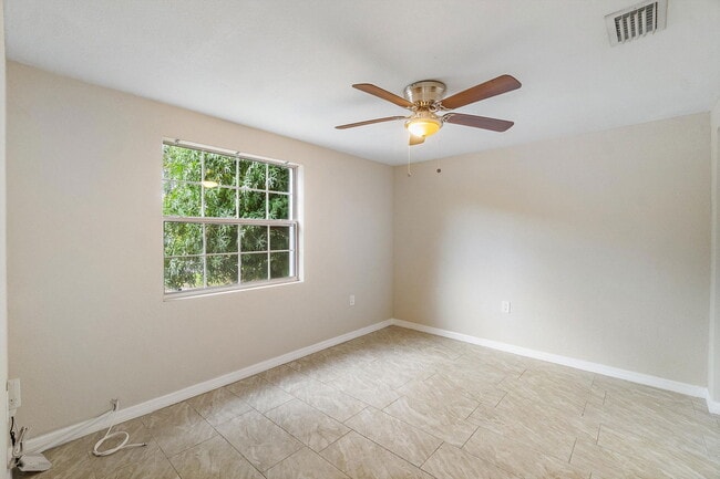 Foto del edificio - 509 Beverly Ave NW