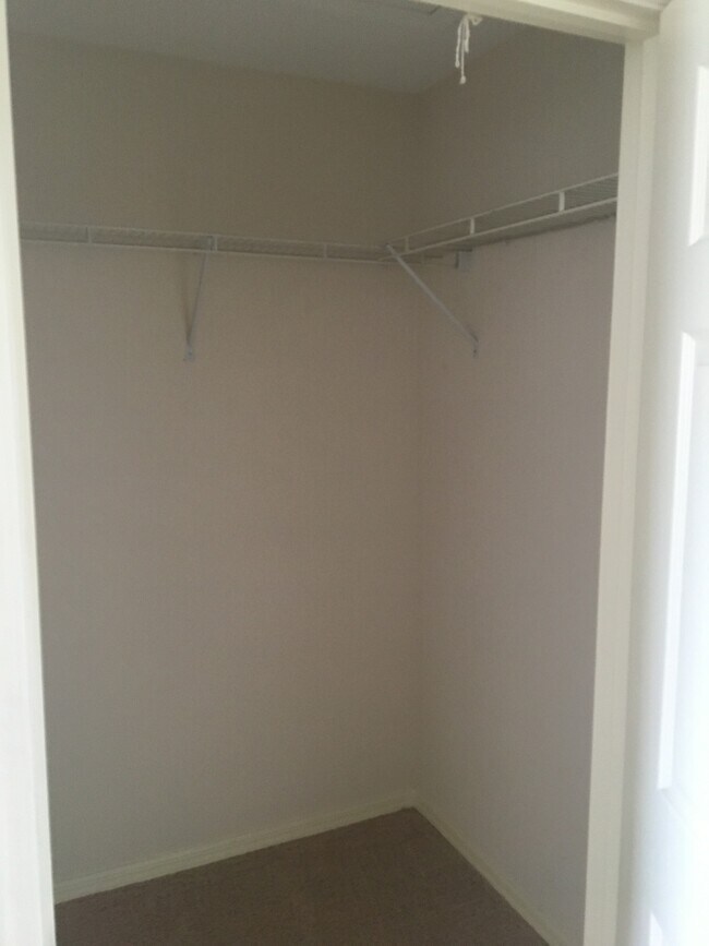 Foto del edificio - Upper Unit 2/2 available in Naples! Annual Rental!