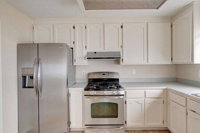 Foto del edificio - Updated Oak Harbor Home in Ridgehaven