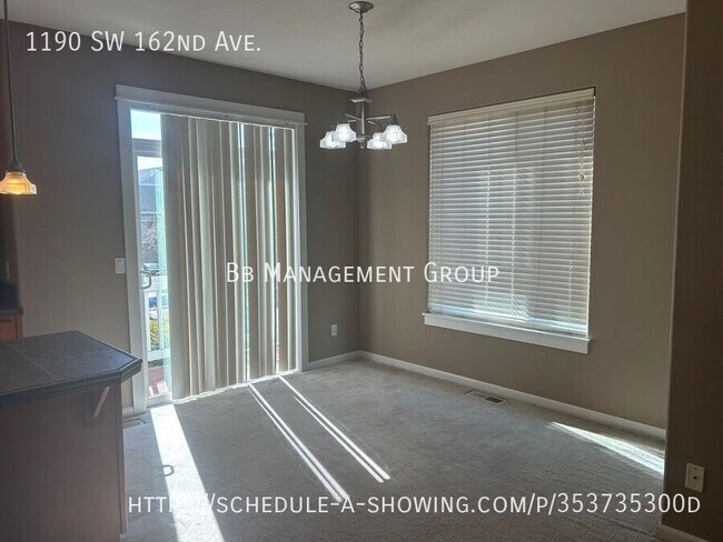 Building Photo - 1190 SW 162nd Ave