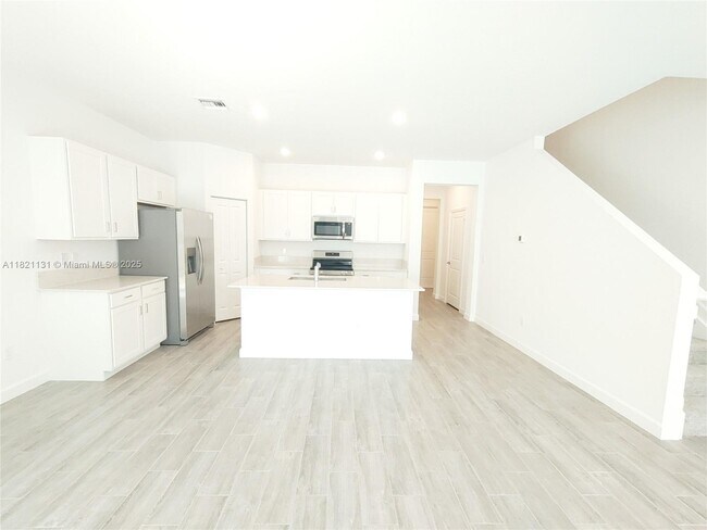 Foto del edificio - 4363 Hammock Grove Dr