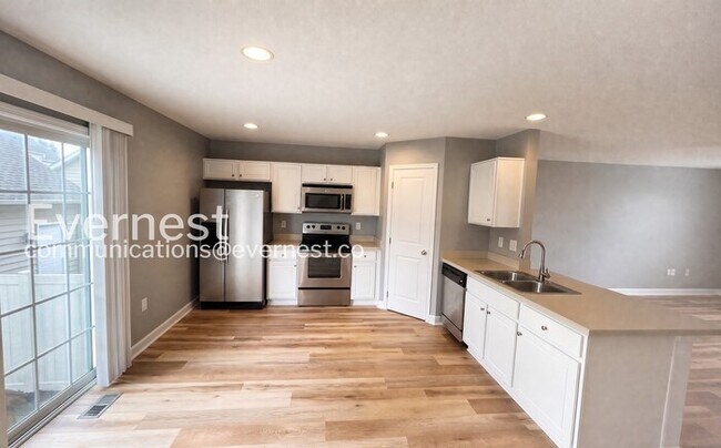 Foto del edificio - 5944 Bridgehampton Dr