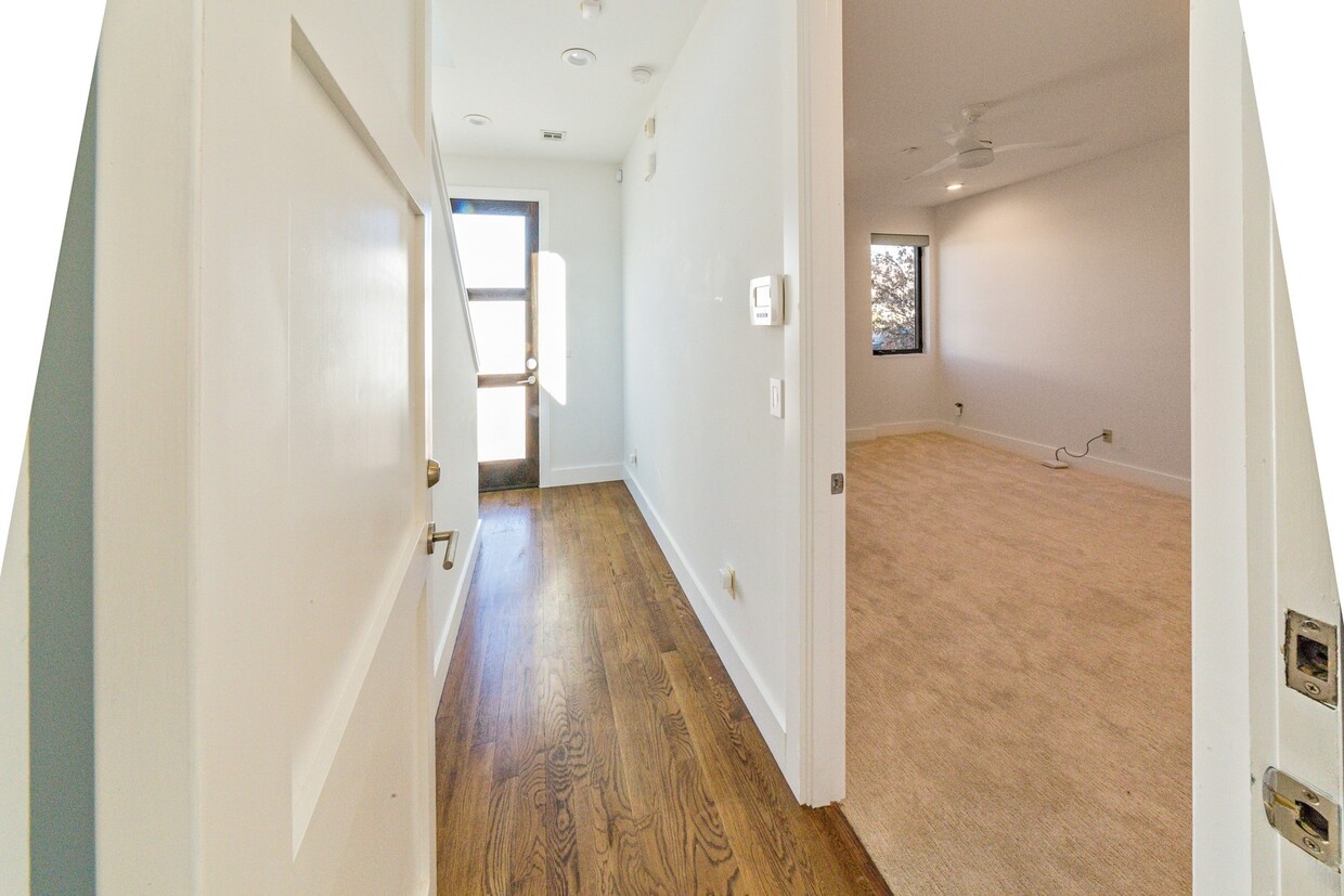Foto principal - Beautiful Brookside SMART HOME now available!