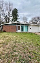 Building Photo - 2745 Holiday Hl