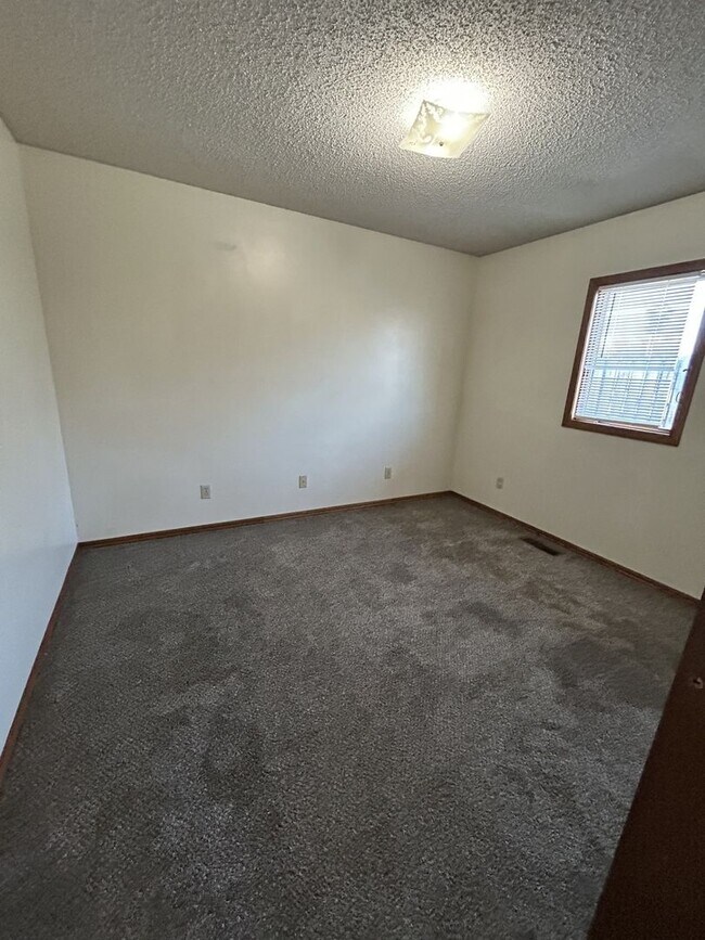 Foto del edificio - 401 E Adams St