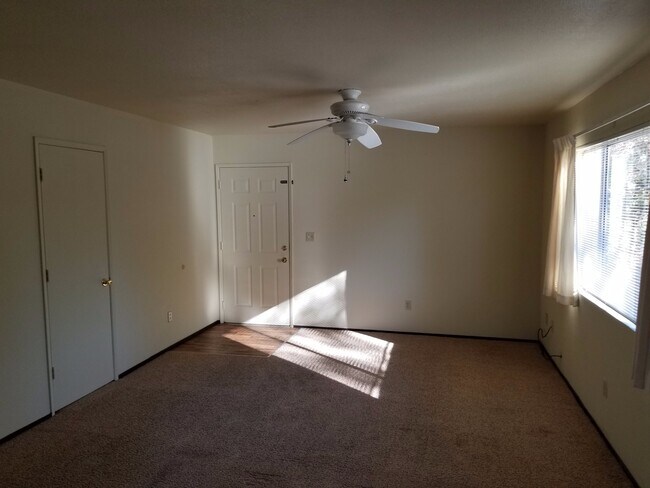 Foto del edificio - 4490 Alder St