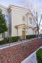 Building Photo - 1300 Red Gable Ln