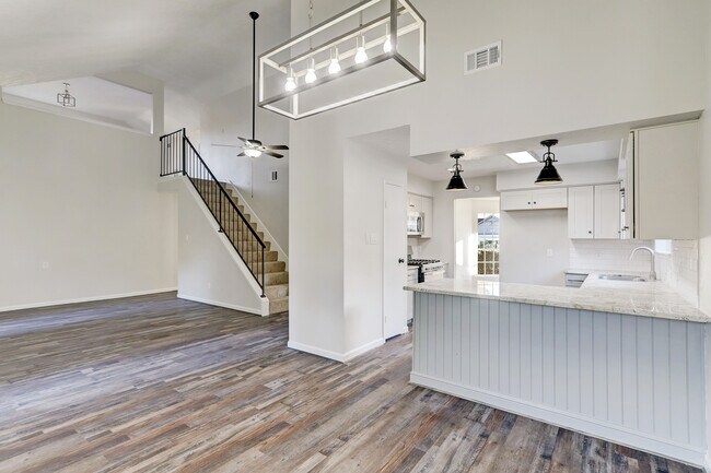 Building Photo - 14710 Brookside Forest Dr