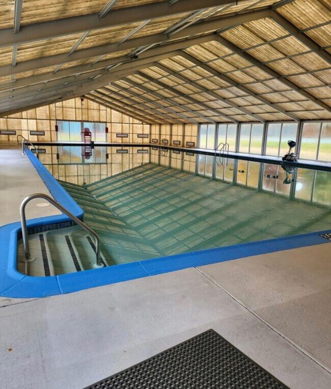 Foto del edificio - 674 Rainbow Terrace