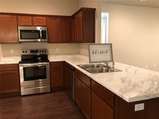 Foto del edificio - 6102 SW Chalkstone Rd