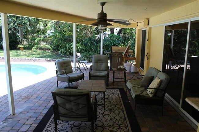 Foto del edificio - 1221 SW 4th Street, Boca Raton, FL, 33486
