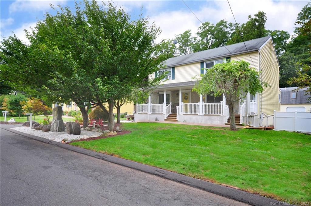 Primary Photo - 121 Perry St