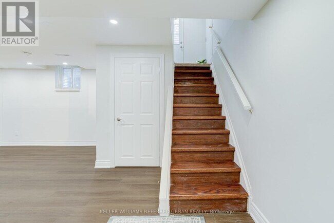 Photo du bâtiment - 54 Greybeaver Trail