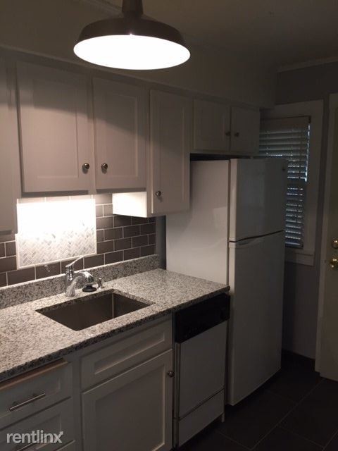 Building Photo - 1 br, 1 bath Apartment - 4417 Holly Street 1S