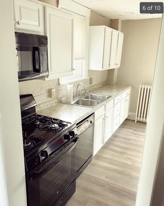 Photo - 229 State St Apartment