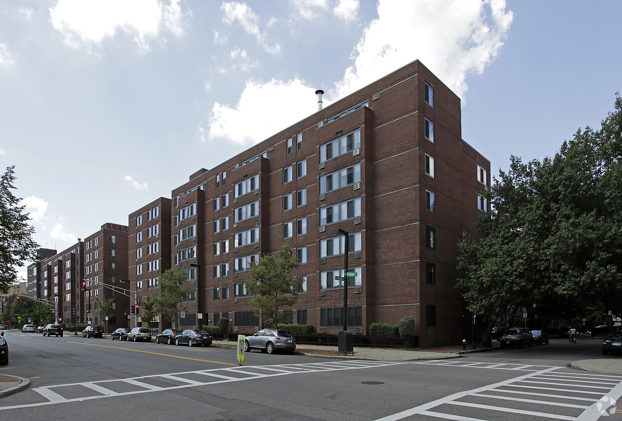 Building Photo - Concord Houses