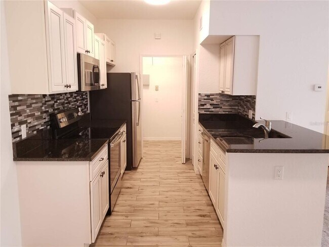 Building Photo - 1275 Lake Shadow Cir