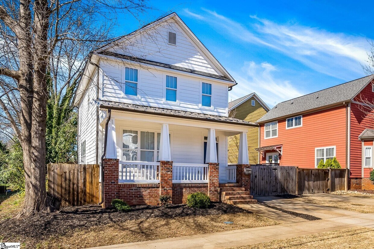 Primary Photo - 309 Echols St