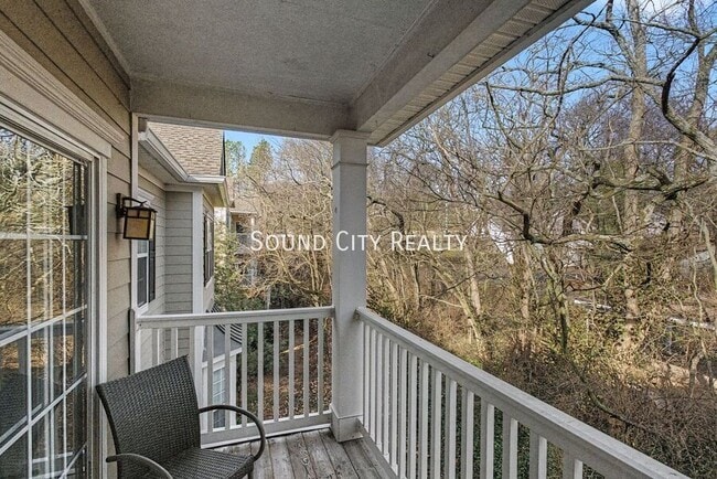 Building Photo - 7230 Althorp Way