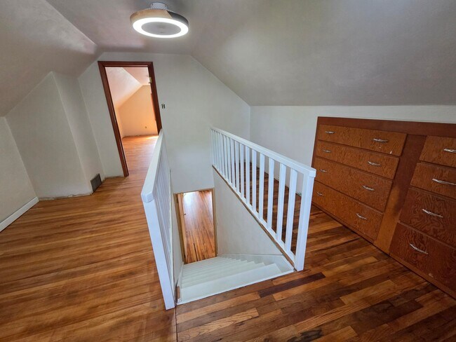 Foto del edificio - 512 1st St NE