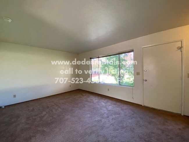 Building Photo - 5059 Charmian Dr